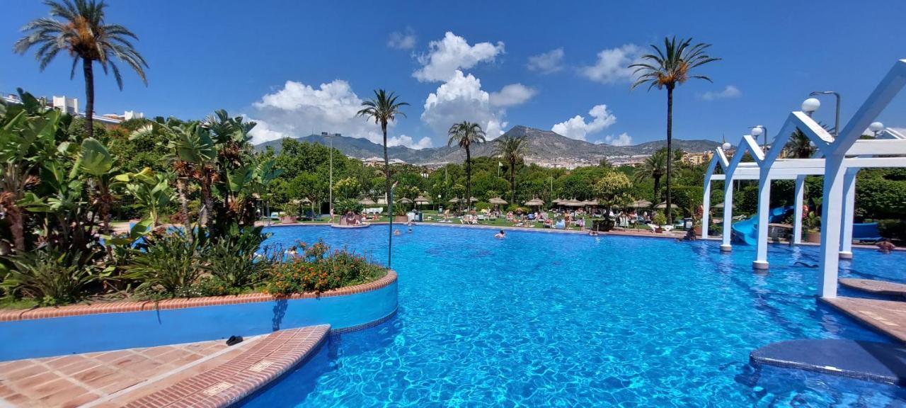 Benal Beach Vibe Benalmadena Bagian luar foto